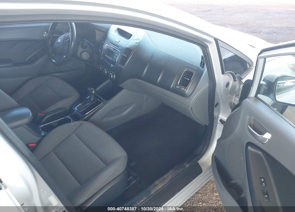 2017 KIA FORTE LX VIN: 3KPFK4A71HE052280