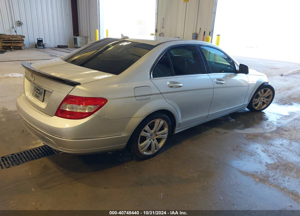 2009 MERCEDES-BENZ C 300 LUXURY/SPORT VIN: WDDGF54X09R074051