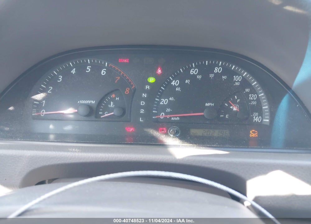 2002 TOYOTA CAMRY LE VIN: JTDBE32KX20002576