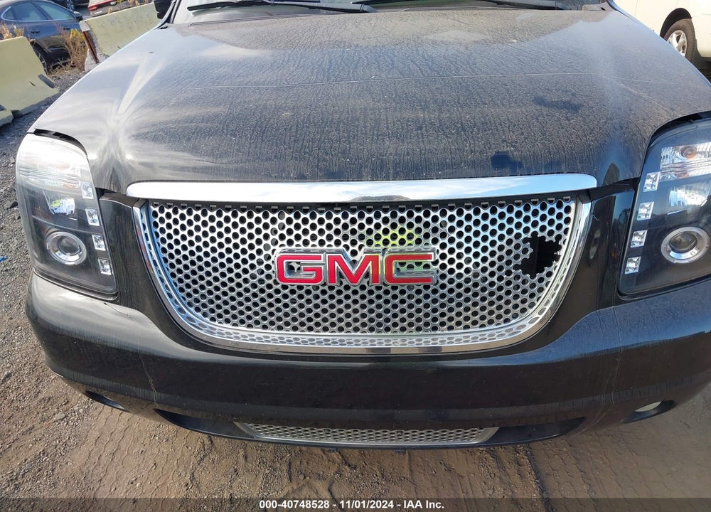2009 GMC YUKON DENALI VIN: 1GKFC03209R138150