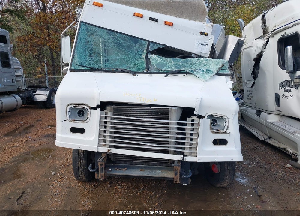 2006 FREIGHTLINER MT45 M LINE WALK-IN VAN VIN: 4UZAANCP66CW43902