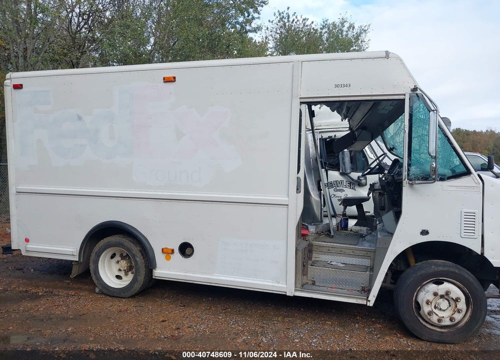 2006 FREIGHTLINER MT45 M LINE WALK-IN VAN VIN: 4UZAANCP66CW43902