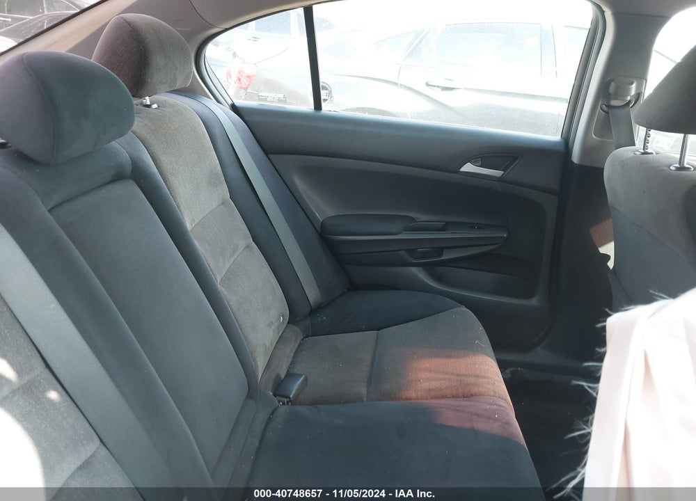 2010 HONDA ACCORD 2.4 LX-P VIN: 1HGCP2F45AA113986