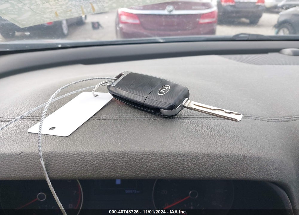 2017 KIA SPORTAGE LX VIN: KNDPMCAC6H7218492
