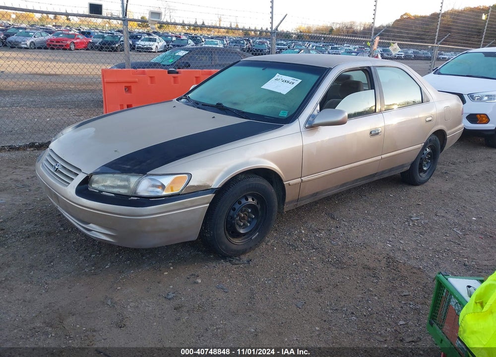 1998 TOYOTA CAMRY LE VIN: 4T1BG22K1WU833804