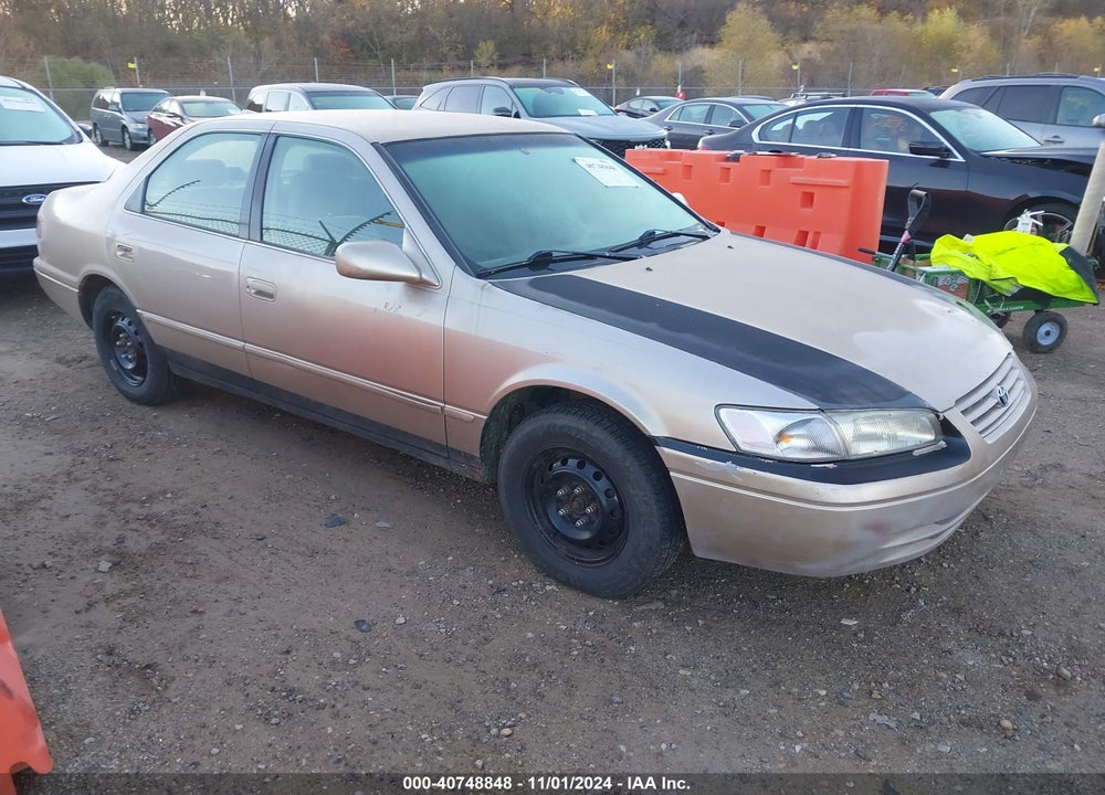 1998 TOYOTA CAMRY LE VIN: 4T1BG22K1WU833804