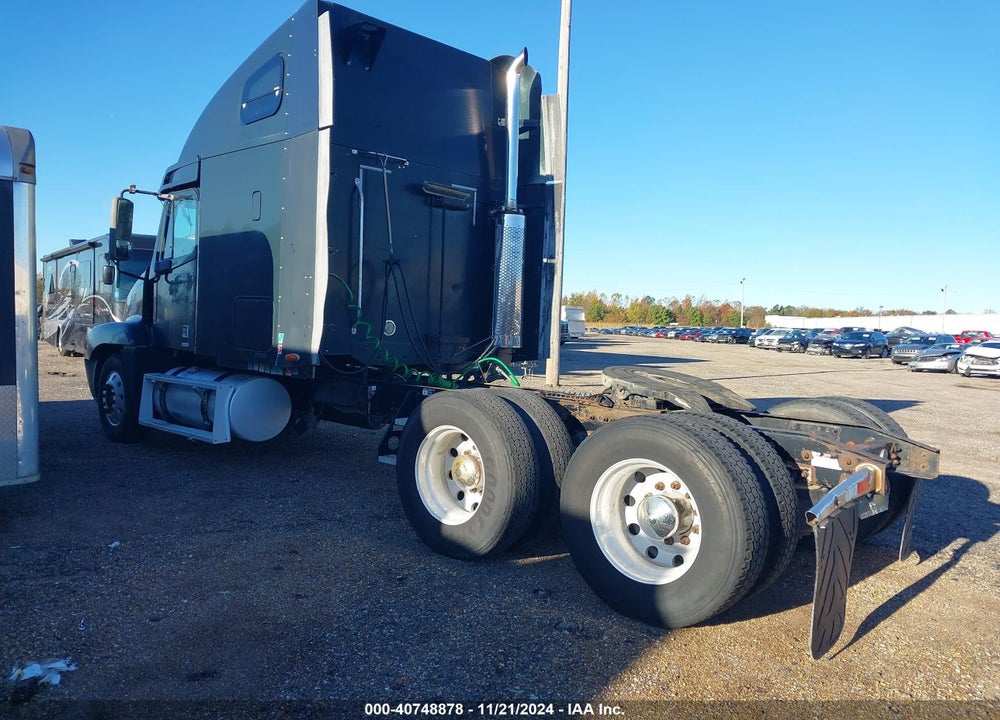 2001 FREIGHTLINER ST120 ST120 VIN: 1FUJA3CG61LG44688