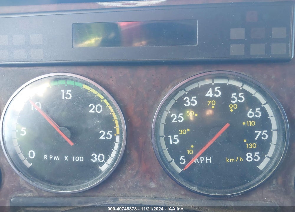 2001 FREIGHTLINER ST120 ST120 VIN: 1FUJA3CG61LG44688