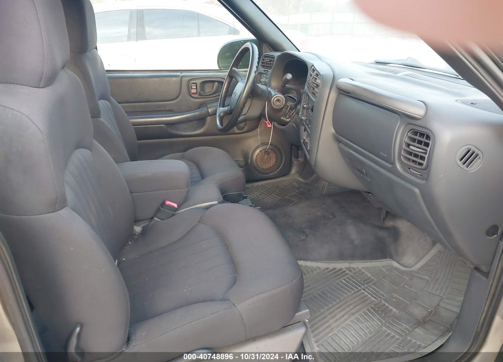 2003 CHEVROLET S-10 VIN: 1GCCS19H238213222