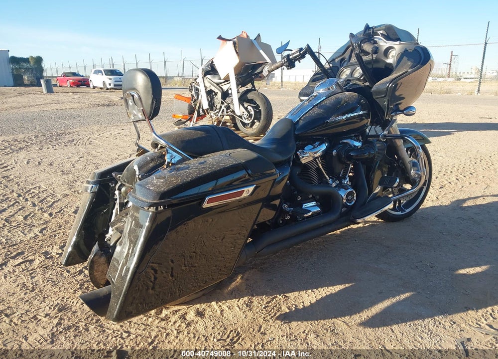 2017 HARLEY-DAVIDSON FLTRX ROAD GLIDE VIN: 1HD1KHC16HB602367