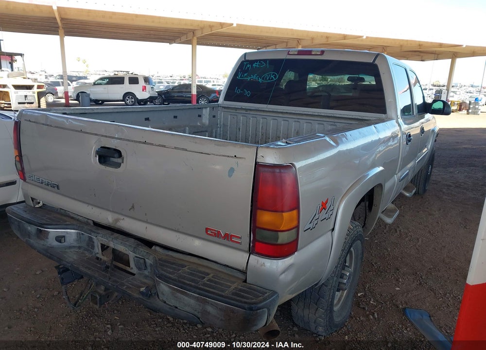 2005 GMC SIERRA 2500HD SLT VIN: 1GTHK23U25F806630