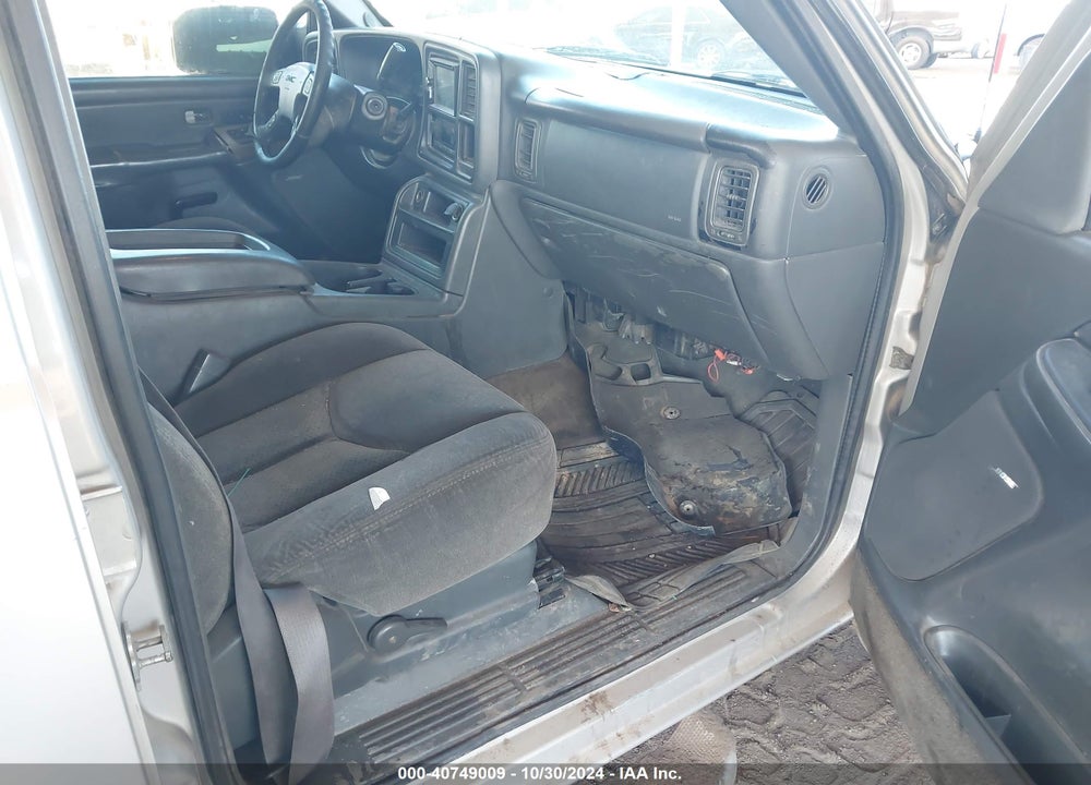 2005 GMC SIERRA 2500HD SLT VIN: 1GTHK23U25F806630