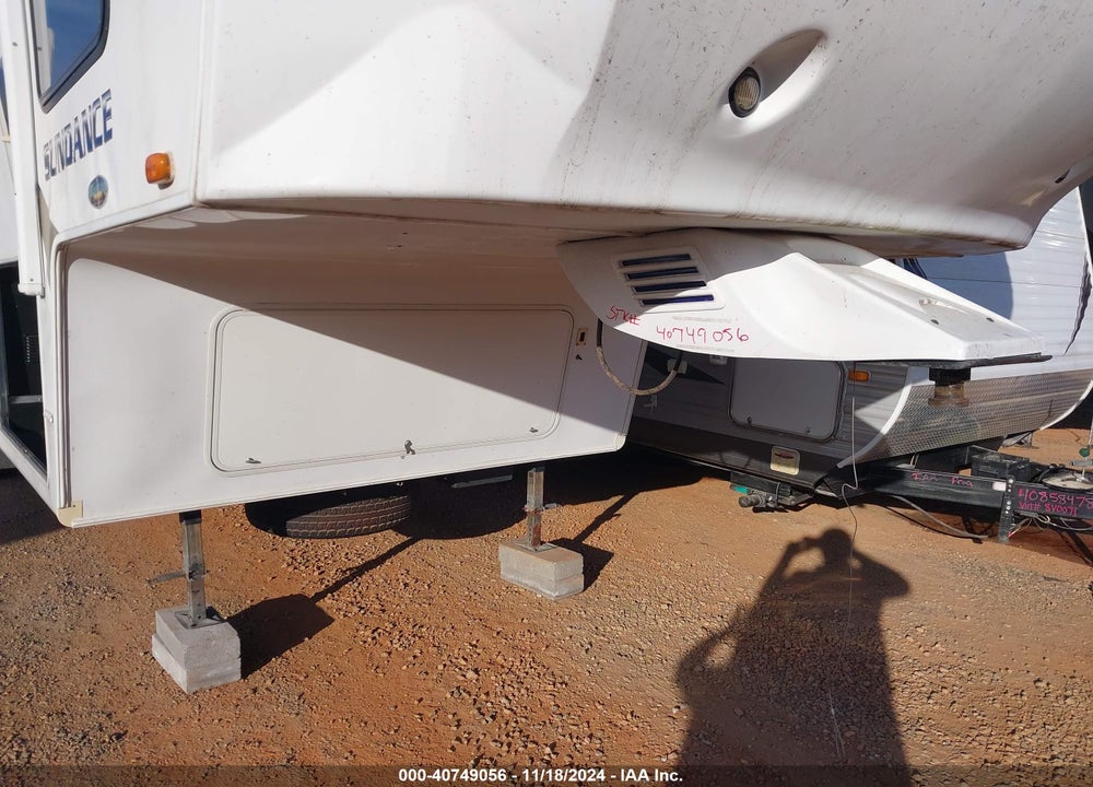 2010 HEARTLAND SUNDANCE FIFTH WHEEL VIN: 5SFSG3529AE207424