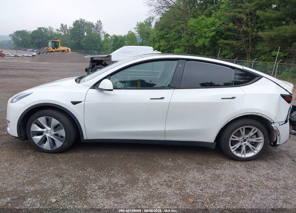 2021 TESLA MODEL Y LONG RANGE DUAL MOTOR ALL-WHEEL DRIVE VIN: 5YJYGDEE7MF208748