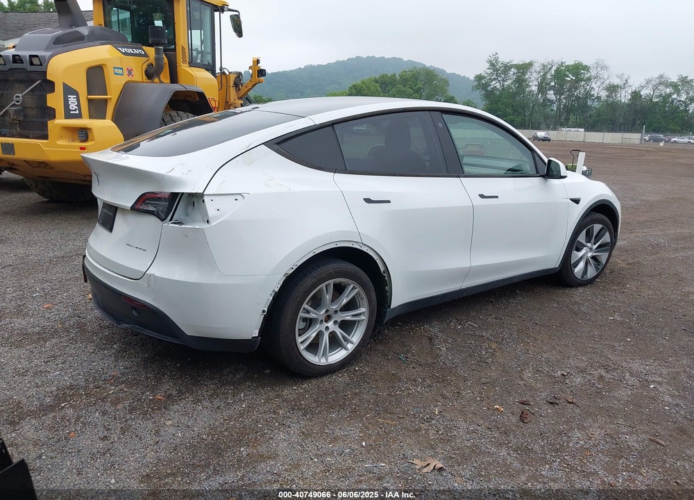 2021 TESLA MODEL Y LONG RANGE DUAL MOTOR ALL-WHEEL DRIVE VIN: 5YJYGDEE7MF208748