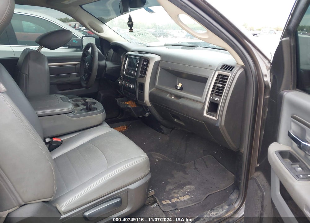 2018 RAM 1500 VIN: 3C6JR6AG4JG219203