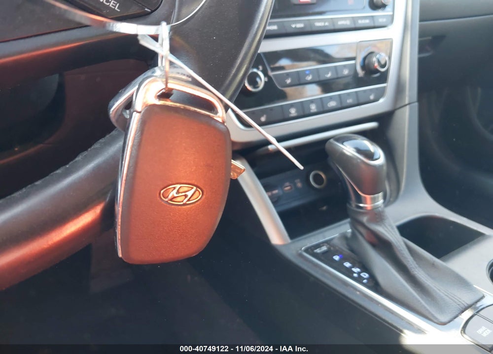 2017 HYUNDAI SONATA SPORT VIN: 5NPE34AF7HH571152