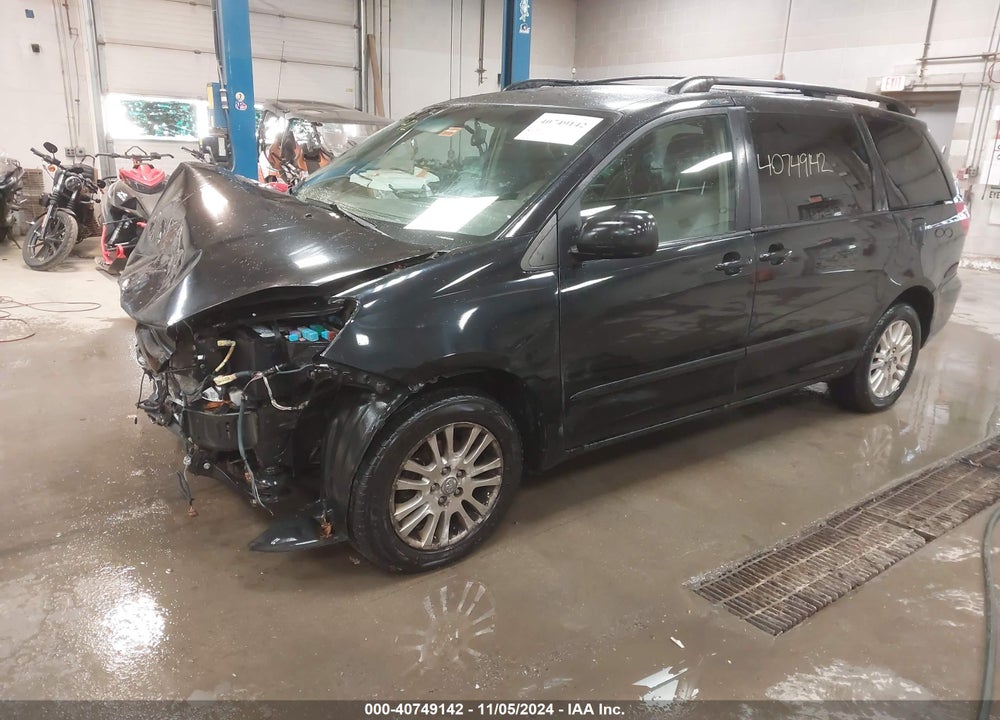2010 TOYOTA SIENNA LE VIN: 5TDJK4CC4AS031052