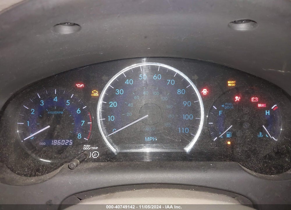 2010 TOYOTA SIENNA LE VIN: 5TDJK4CC4AS031052