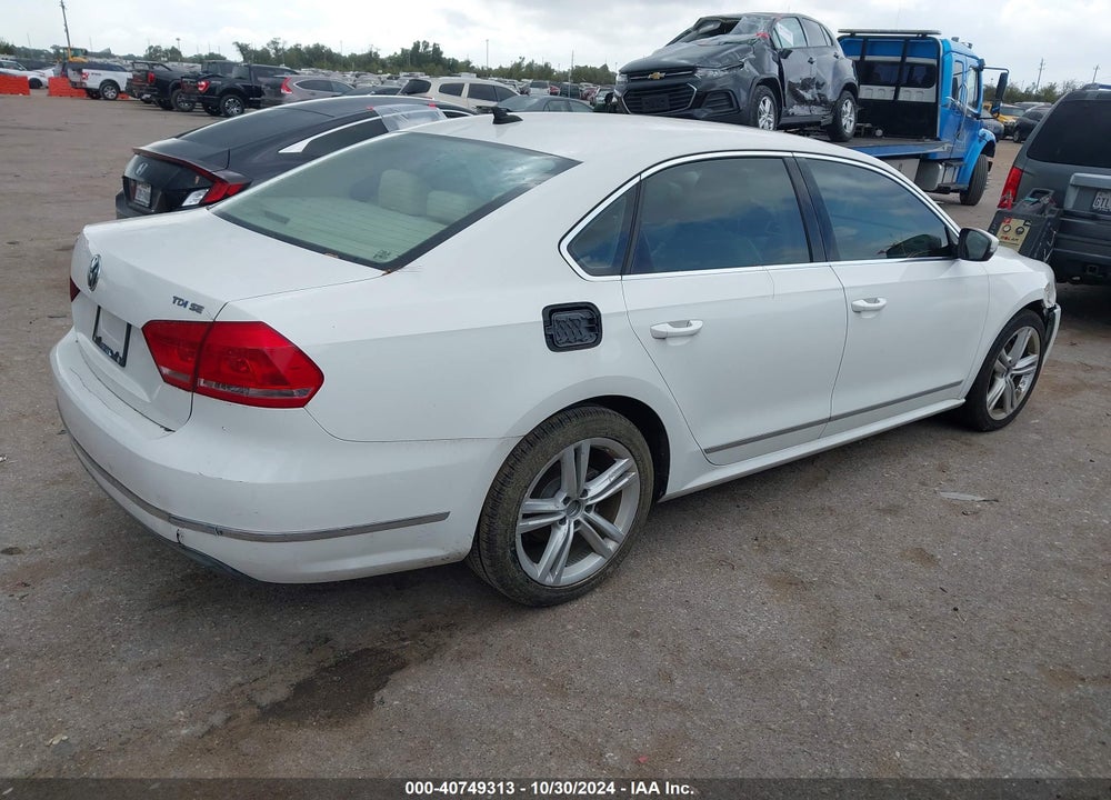 2013 VOLKSWAGEN PASSAT 2.0L TDI SE VIN: 1VWBN7A34DC032396