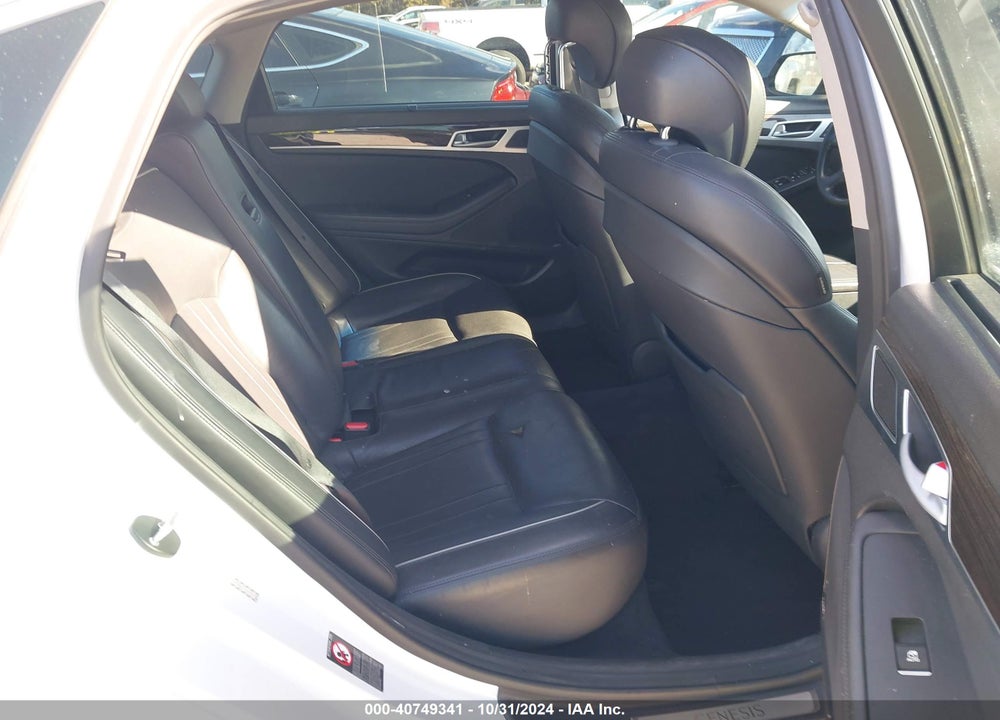 2016 HYUNDAI GENESIS VIN: KMHGN4JE3GU107155