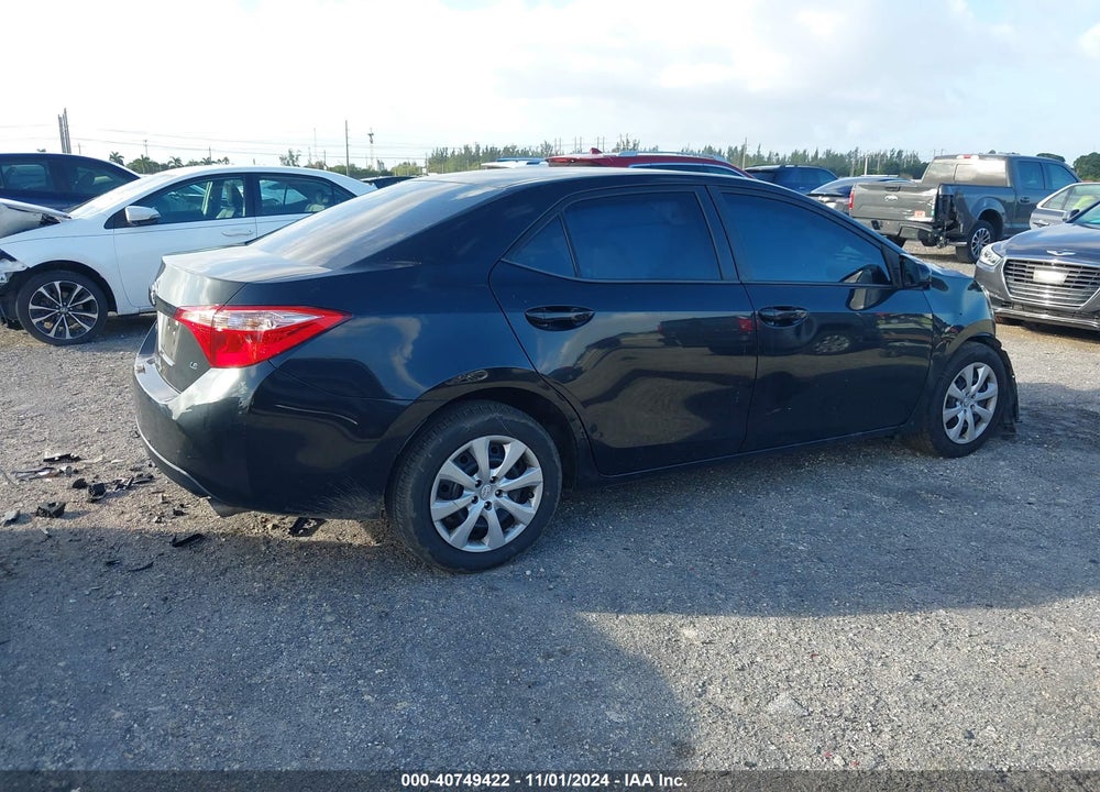 2018 TOYOTA COROLLA LE VIN: 5YFBURHE6JP768641