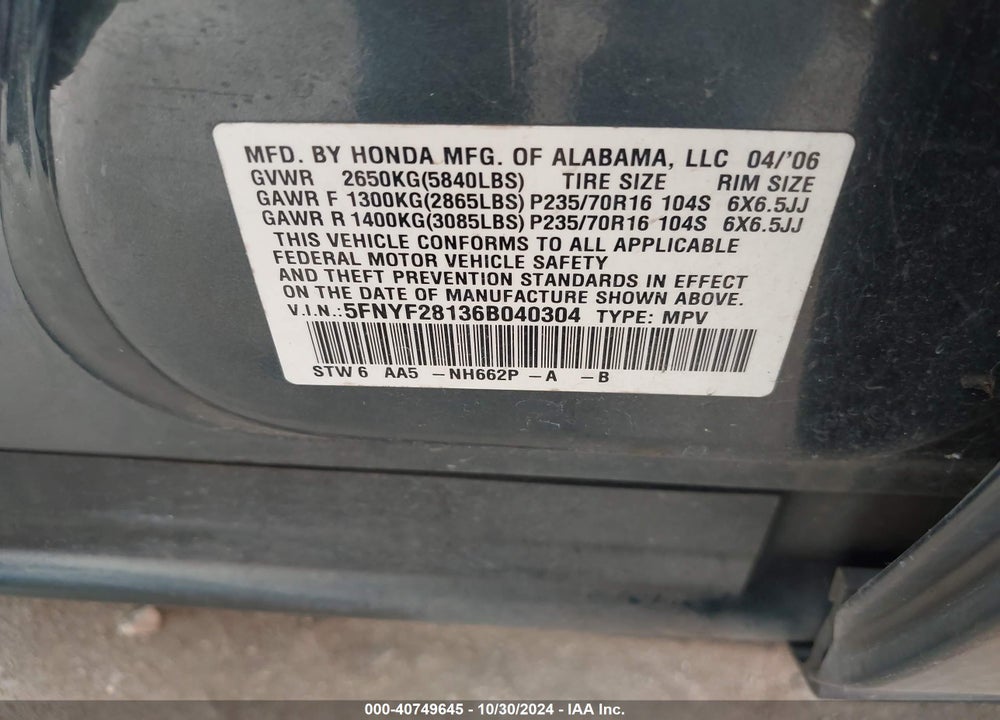 2006 HONDA PILOT LX VIN: 5FNYF28136B040304