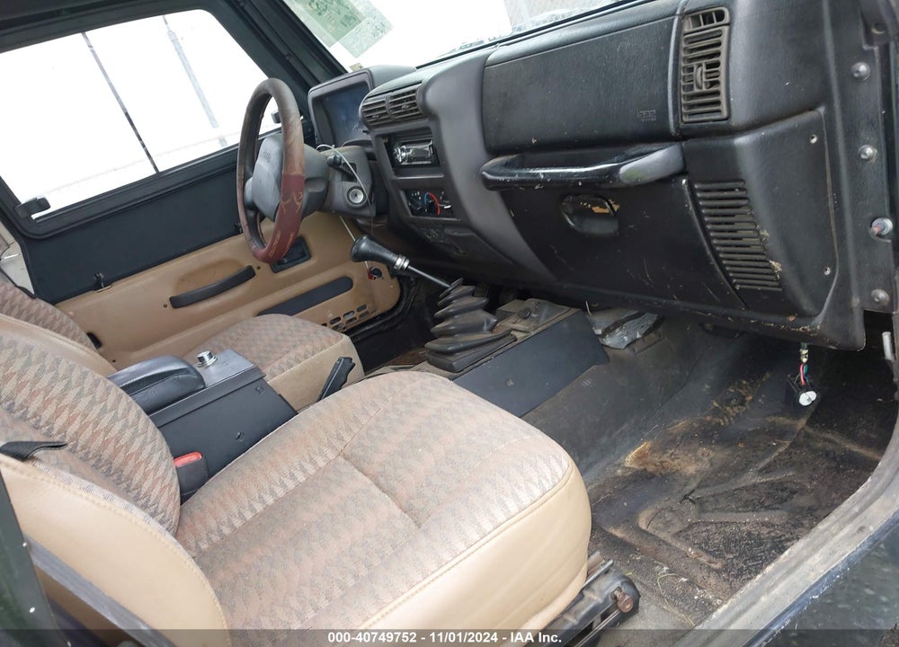 2000 JEEP WRANGLER SE VIN: 1J4FA29P7YP704843
