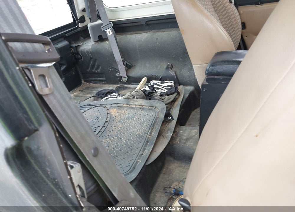 2000 JEEP WRANGLER SE VIN: 1J4FA29P7YP704843
