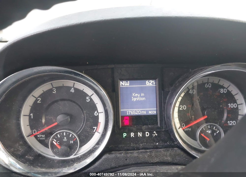 2013 DODGE GRAND CARAVAN CREW VIN: 2C4RDGDG8DR506411