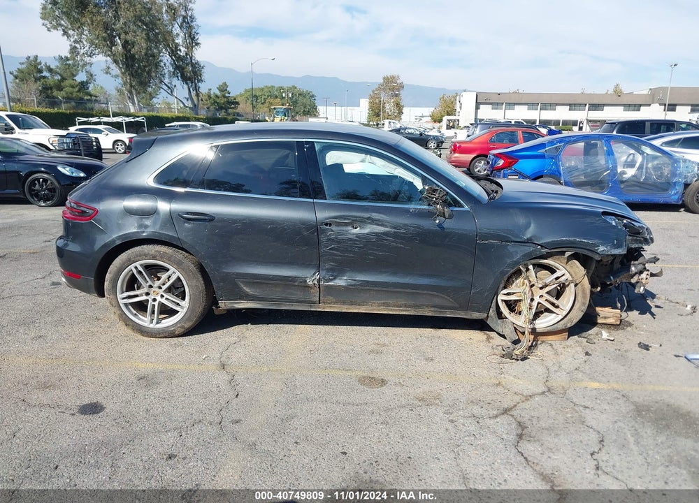 2017 PORSCHE MACAN S VIN: WP1AB2A57HLB13389