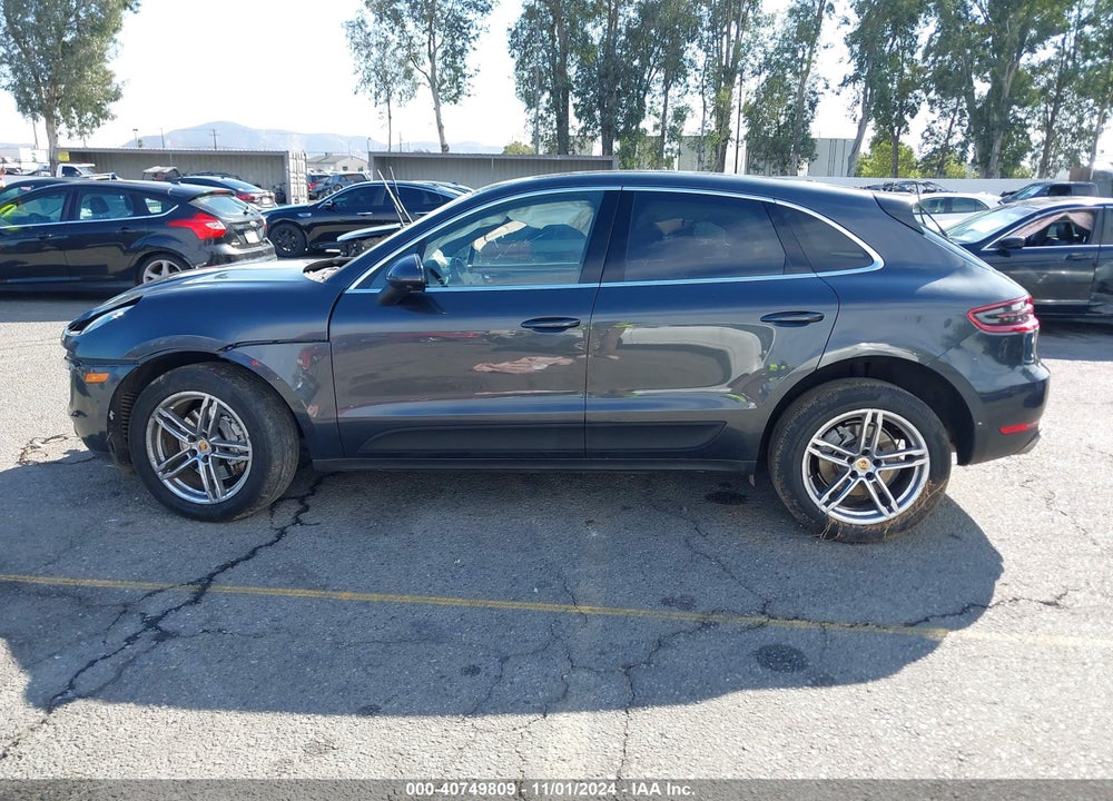 2017 PORSCHE MACAN S VIN: WP1AB2A57HLB13389