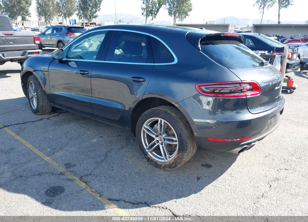 2017 PORSCHE MACAN S VIN: WP1AB2A57HLB13389