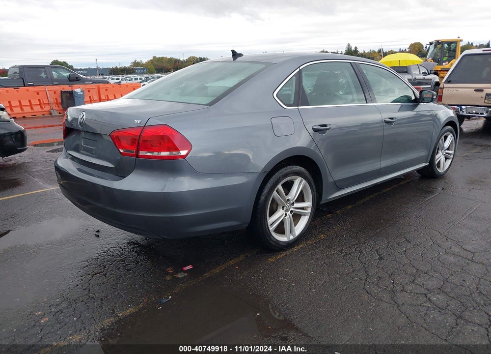 2014 VOLKSWAGEN PASSAT 2.5L SE VIN: 1VWBP7A32EC002213