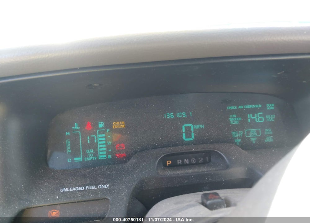 1995 FORD CROWN VICTORIA LX VIN: 2FALP74W8SX137777