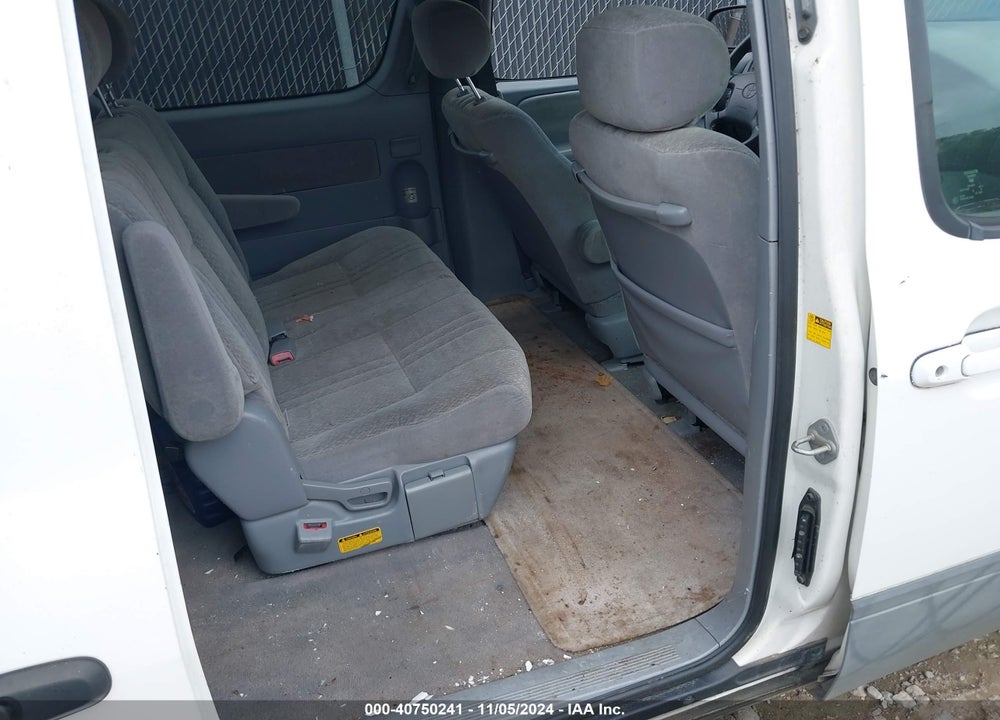 2003 TOYOTA SIENNA CE VIN: 4T3ZF19C13U533306