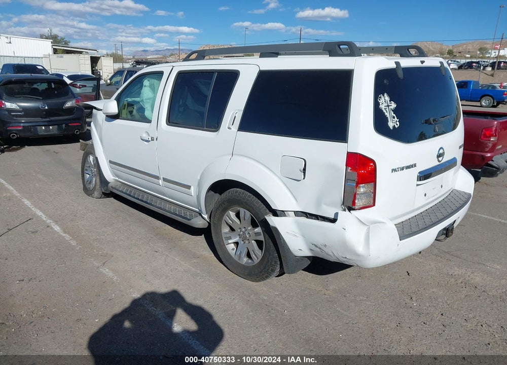 2011 NISSAN PATHFINDER SILVER VIN: 5N1AR1NB6BC601355