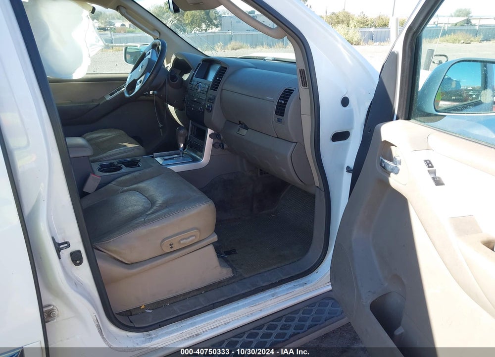 2011 NISSAN PATHFINDER SILVER VIN: 5N1AR1NB6BC601355