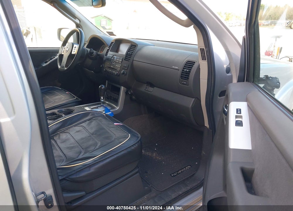 2009 NISSAN PATHFINDER SE VIN: 5N1AR18B99C614493