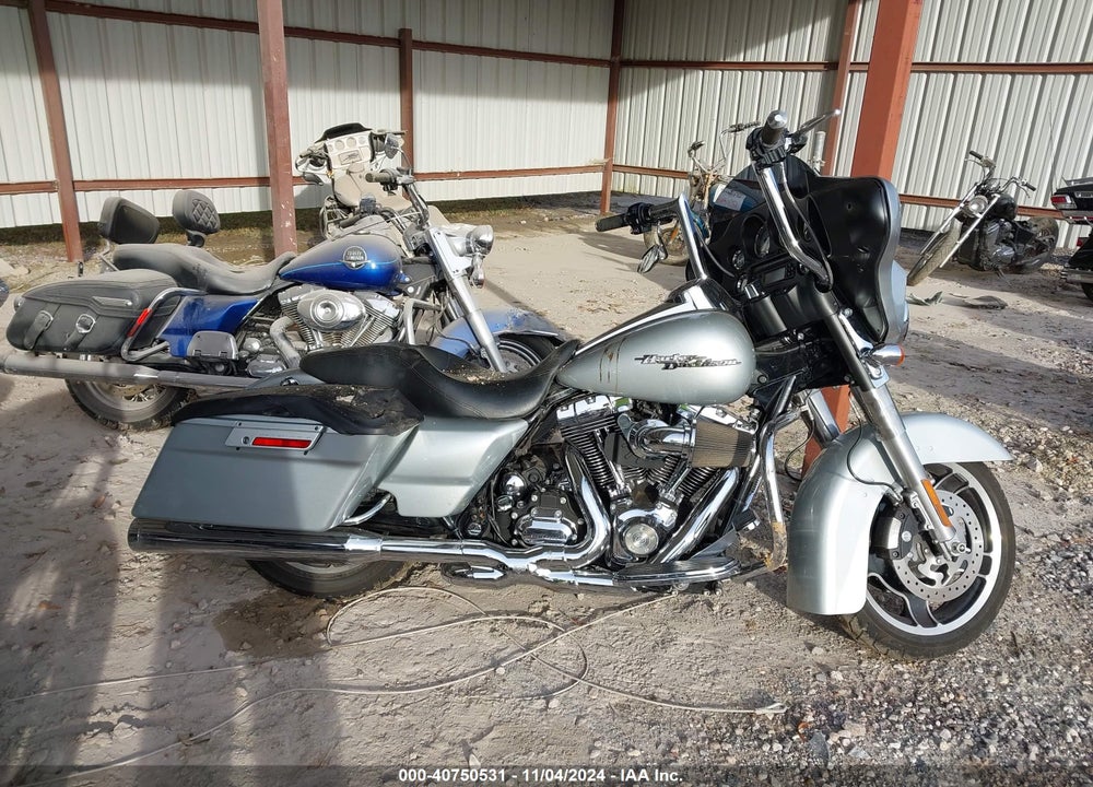 2010 HARLEY-DAVIDSON FLHX VIN: 1HD1KB414AB628788
