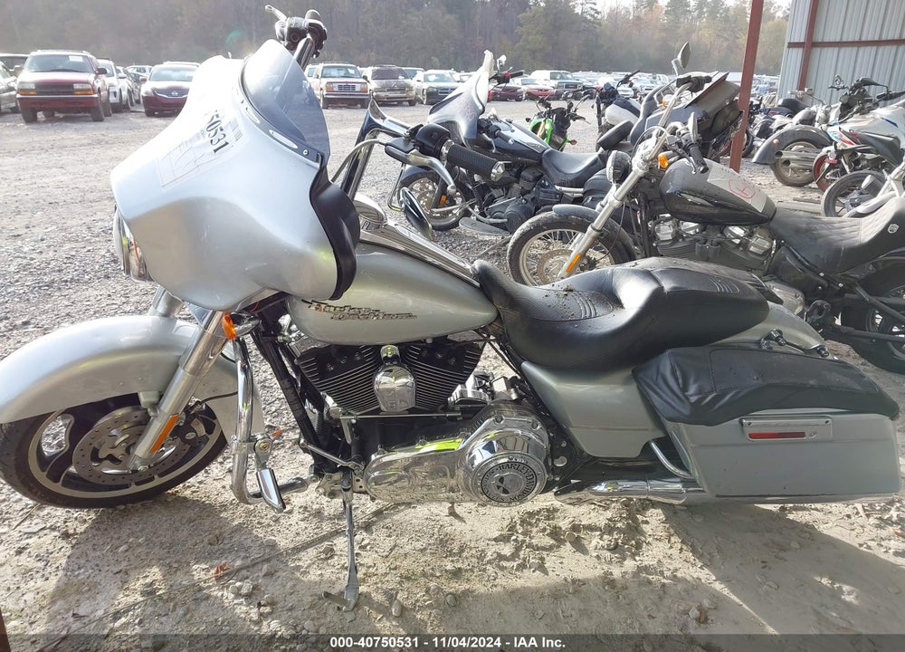 2010 HARLEY-DAVIDSON FLHX VIN: 1HD1KB414AB628788