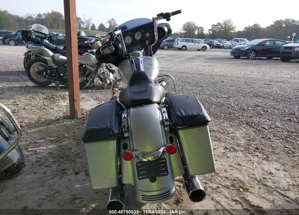 2010 HARLEY-DAVIDSON FLHX VIN: 1HD1KB414AB628788