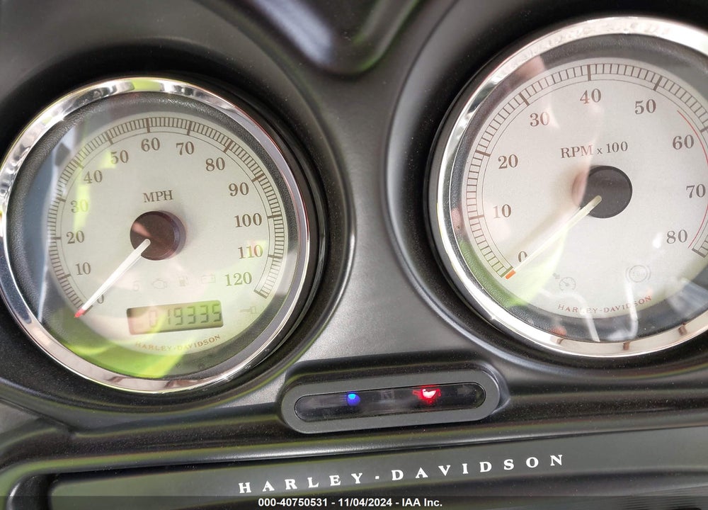 2010 HARLEY-DAVIDSON FLHX VIN: 1HD1KB414AB628788