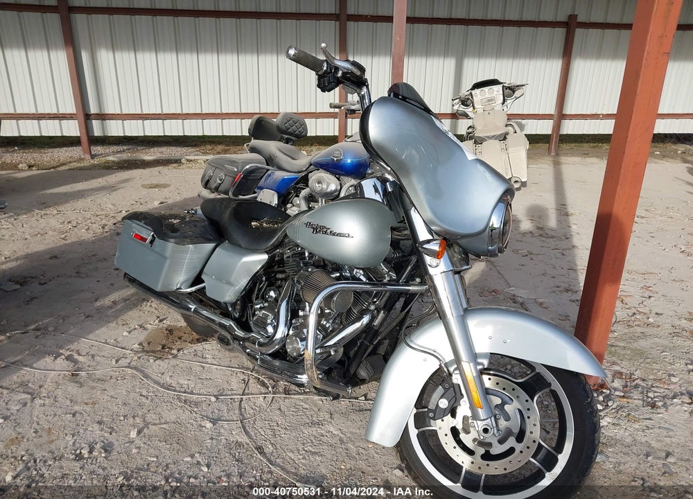 2010 HARLEY-DAVIDSON FLHX VIN: 1HD1KB414AB628788