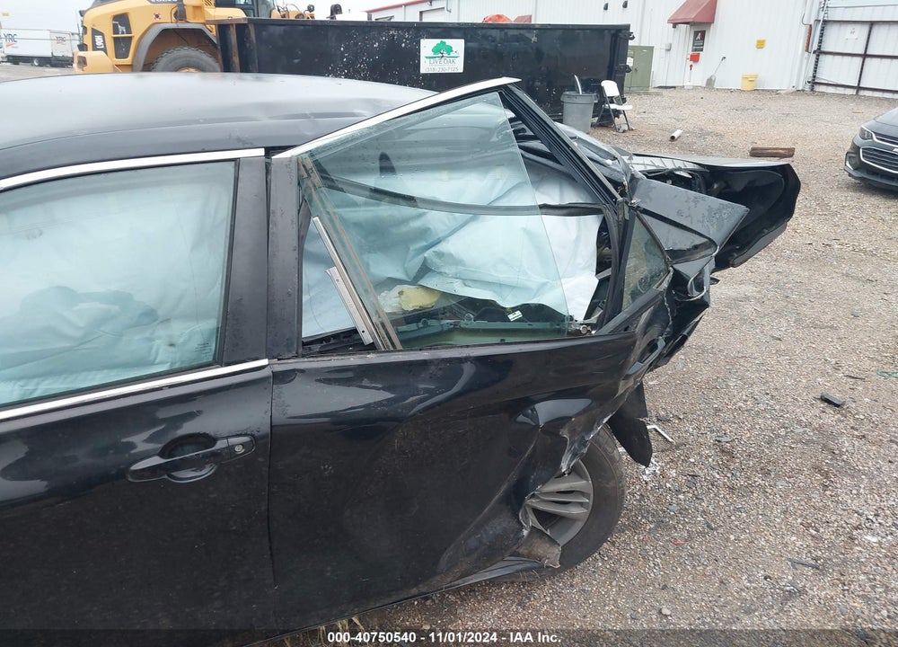 2017 TOYOTA CAMRY SE VIN: 4T1BF1FK5HU337396