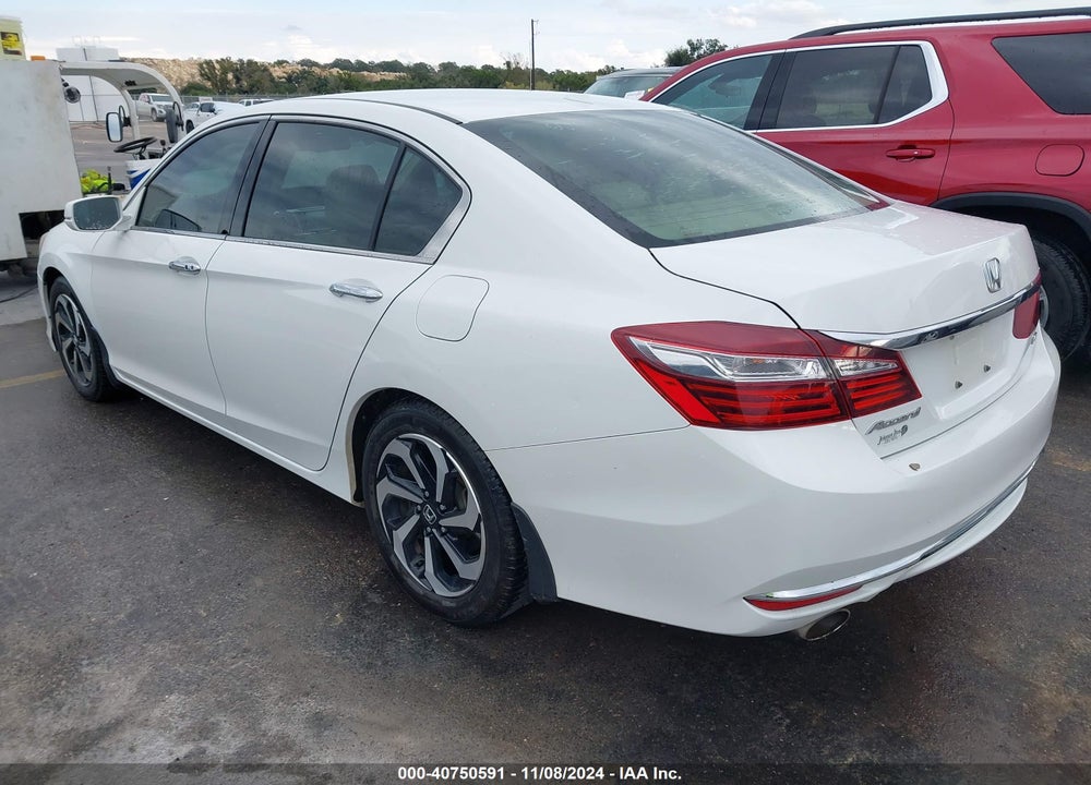 2016 HONDA ACCORD VIN: 1HGCR3F84GA023174