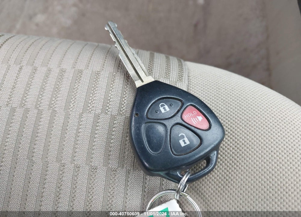 2010 TOYOTA RAV4 VIN: 2T3BF4DV0AW070101