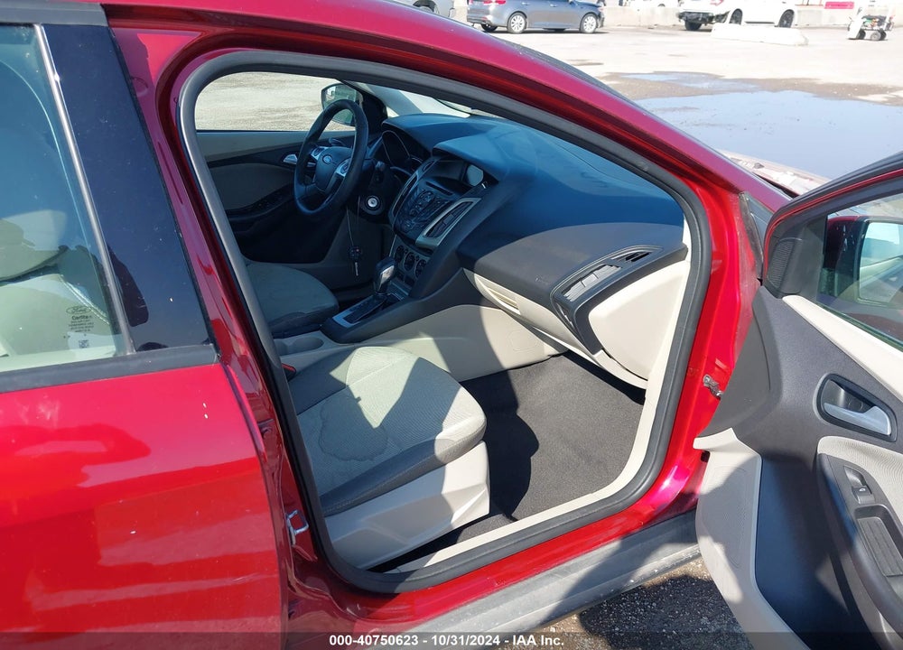 2014 FORD FOCUS SE VIN: 1FADP3F29EL195714