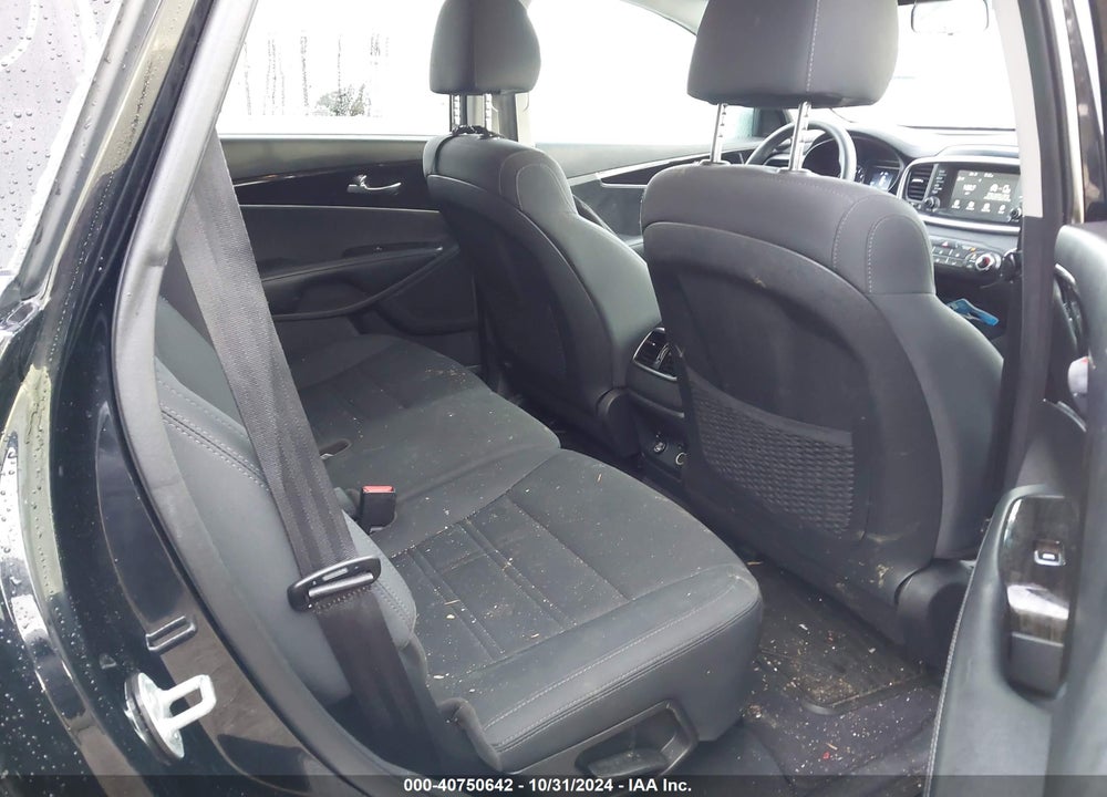 2020 KIA SORENTO 3.3L LX VIN: 5XYPGDA56LG682621