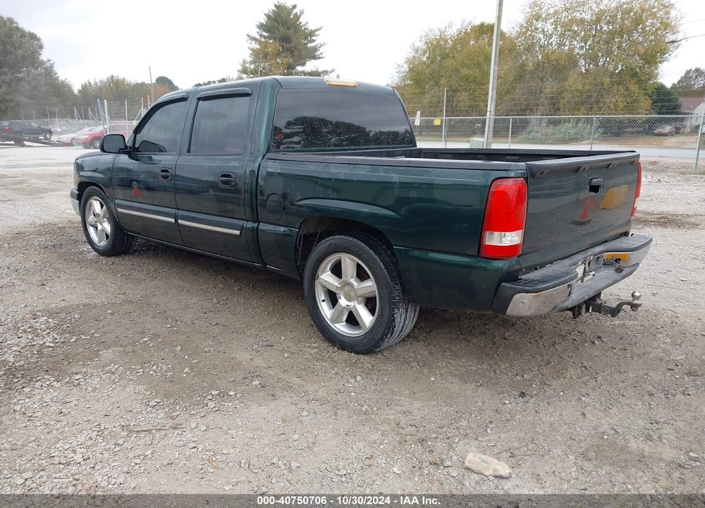 2005 CHEVROLET SILVERADO 1500 LS VIN: 2GCEC13T451377788
